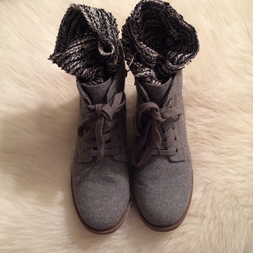 ROCKET DOG BOOTS WITH MINI LEG WARMERS 🧣